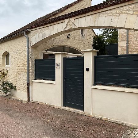Val-de-Mercy Logis Du Faubourg Petite Maison De Charme, Tranquille, Calme Et Lumineuse מראה חיצוני תמונה
