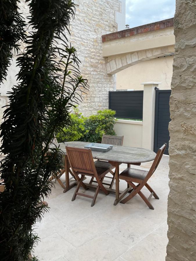 Val-de-Mercy Logis Du Faubourg Petite Maison De Charme, Tranquille, Calme Et Lumineuse מראה חיצוני תמונה