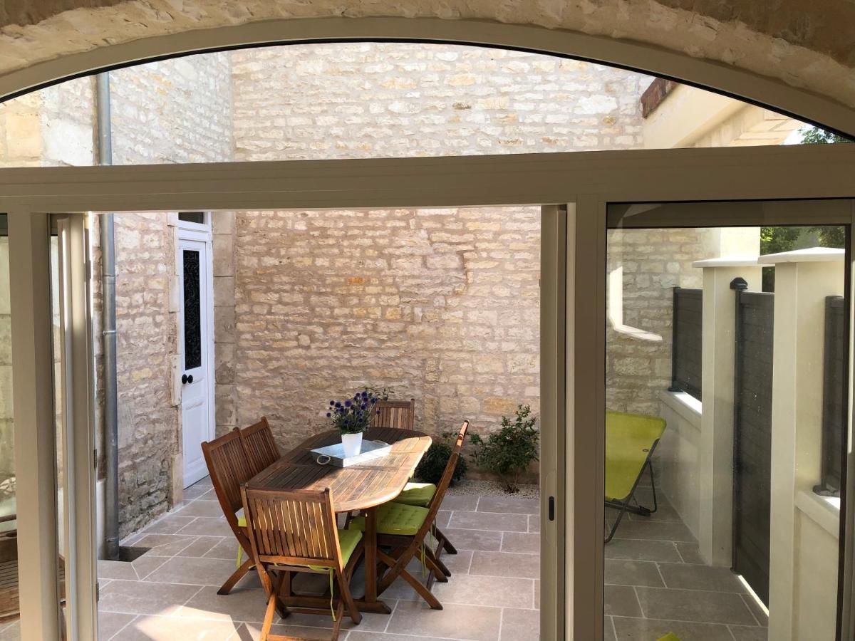 Val-de-Mercy Logis Du Faubourg Petite Maison De Charme, Tranquille, Calme Et Lumineuse מראה חיצוני תמונה